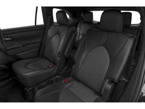 Used 2021 Toyota Highlander XSE FWD image 14