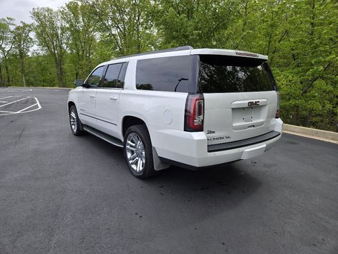 Used 2018 GMC Yukon XL SLT w/ Premium Edition AWD/4WD image 6