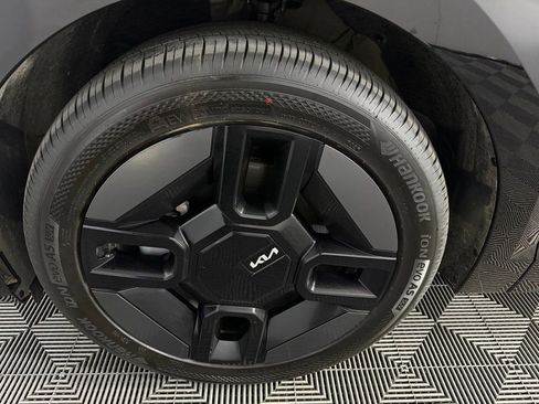 Used 2024 Kia EV9 GT-Line AWD/4WD image 12
