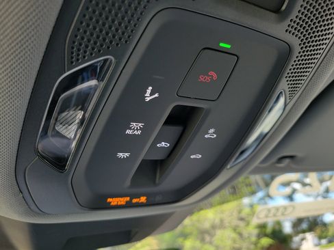 Used 2025 Audi Q5 Premium Plus w/ Premium Plus AWD/4WD image 19