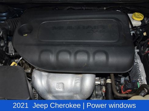 Used 2021 Jeep Cherokee Latitude Plus image 7