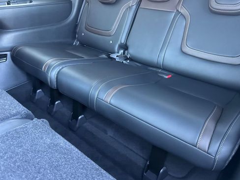 New 2025 Nissan Armada SL image 12