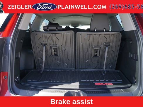 Used 2023 GMC Acadia SLT w/ LPO, Floor Liner Package AWD/4WD image 10