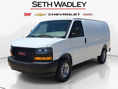 New 2026 GMC Savana 2500 w/ Driver Convenience Package RWD image 3
