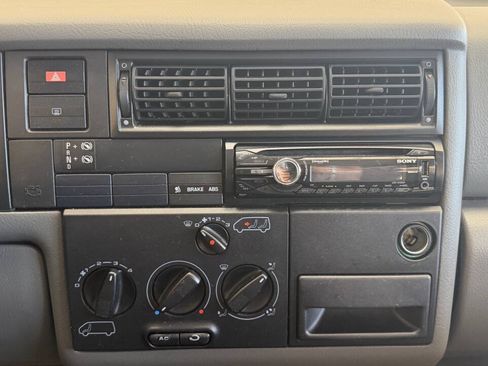Used 1997 Volkswagen Eurovan Camper FWD image 42