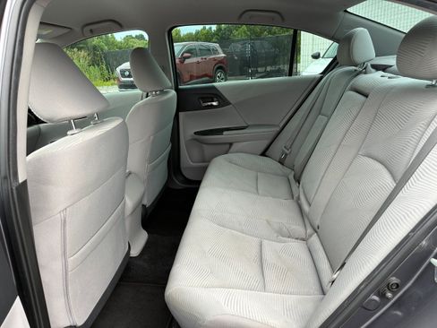 Used 2017 Honda Accord LX image 23