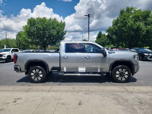Certified 2025 GMC Sierra 2500 Denali w/ Denali Reserve Package AWD/4WD image 9