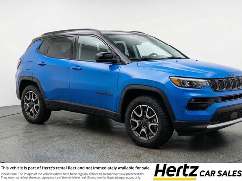 Used 2025 Jeep Compass Trailhawk AWD/4WD image 1