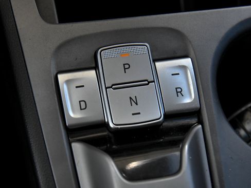 Used 2023 Hyundai Kona SEL FWD image 28