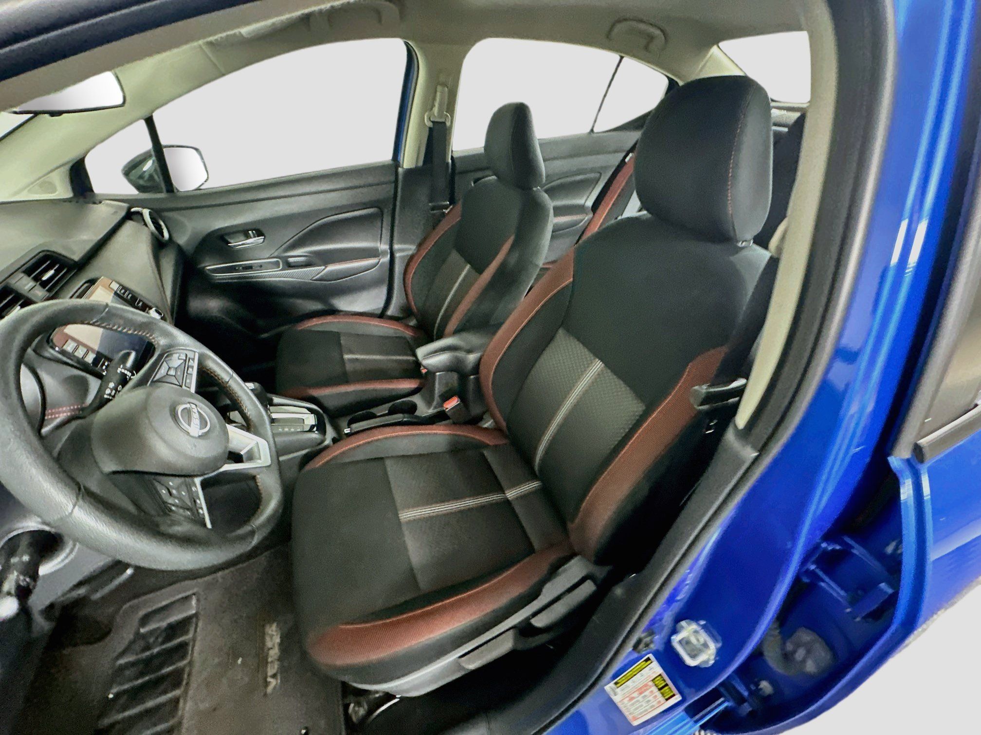 Used 2024 Nissan Versa SR FWD image 13