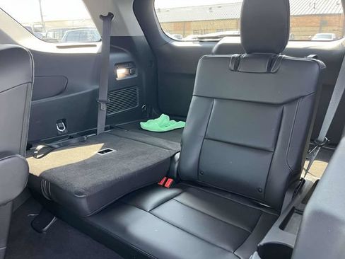 Used 2023 Ford Explorer XLT w/ Equipment Group 202A AWD/4WD image 16