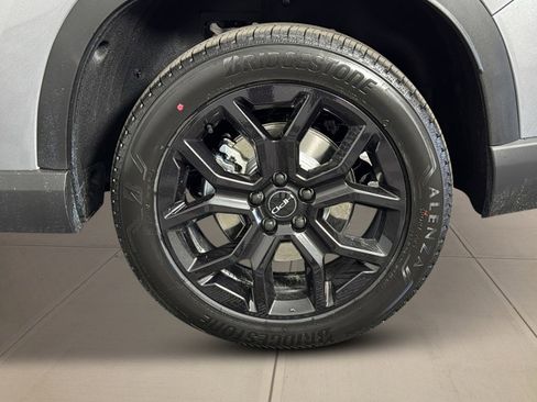 New 2025 Honda Pilot Touring image 10