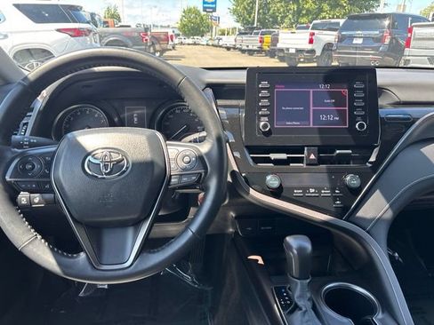 Used 2024 Toyota Camry SE FWD image 12