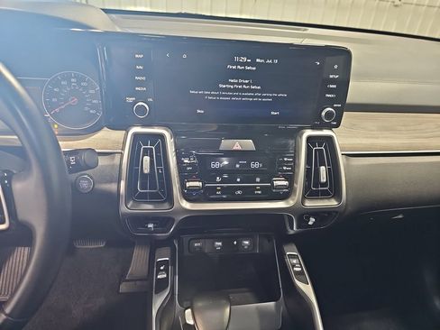 Used 2023 Kia Sorento S w/ Panoramic Sunroof Package AWD/4WD image 19