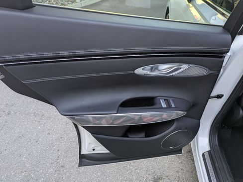 Used 2025 Genesis GV70 3.5T Sport w/ Sport Advanced Package image 30