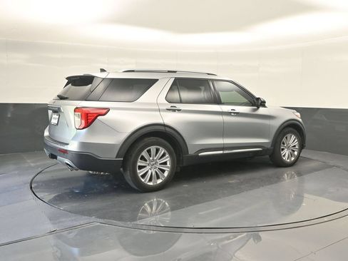 Used 2021 Ford Explorer Limited w/ Equipment Group 301A RWD image 15