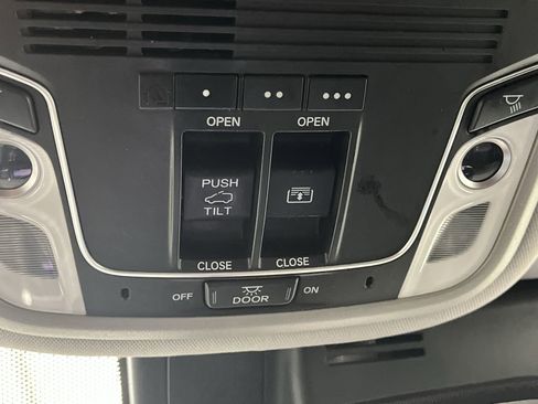 Used 2018 Honda Pilot Elite image 28