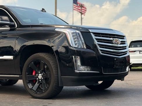 Used 2020 Cadillac Escalade Platinum AWD/4WD image 48