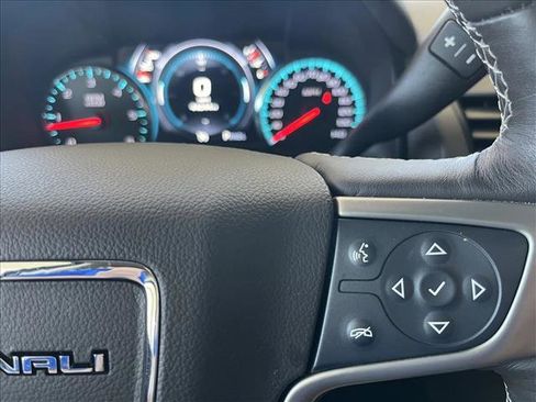 Used 2019 GMC Yukon XL Denali RWD image 22