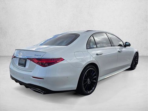 Used 2023 Mercedes-Benz S 580 4MATIC Sedan image 5