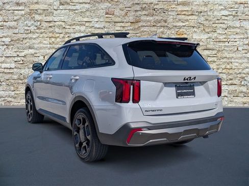 Used 2025 Kia Sorento SX Prestige image 4
