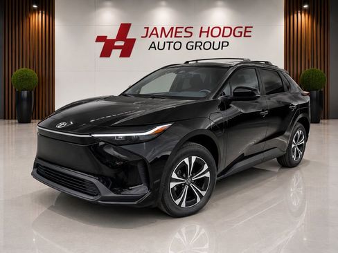 Used 2024 Toyota bZ4X FWD w/ Weather Package image 1