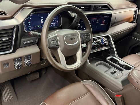 Used 2024 GMC Sierra 2500 Denali w/ Denali Reserve Package AWD/4WD image 3