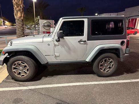 Used 2012 Jeep Wrangler Rubicon w/ PWR Convenience Group image 3