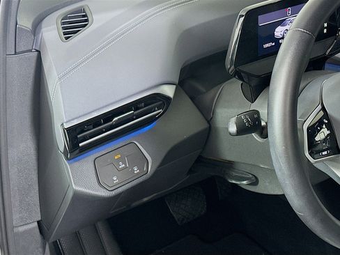 Used 2023 Volkswagen ID.4 2WD image 16