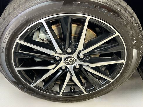 Used 2023 Toyota Camry SE FWD image 14