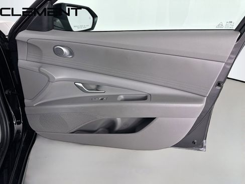 Used 2024 Hyundai Elantra SEL FWD image 33