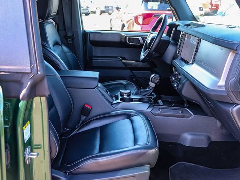 Certified 2025 Ford Bronco Outer Banks AWD/4WD image 16