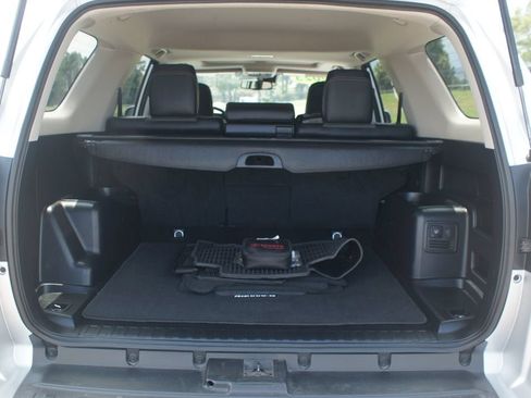 Used 2023 Toyota 4Runner SR5 Premium w/ Moonroof Package RWD image 18