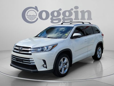 Used 2017 Toyota Highlander Limited w/ Protection Package #3 AWD/4WD image 1
