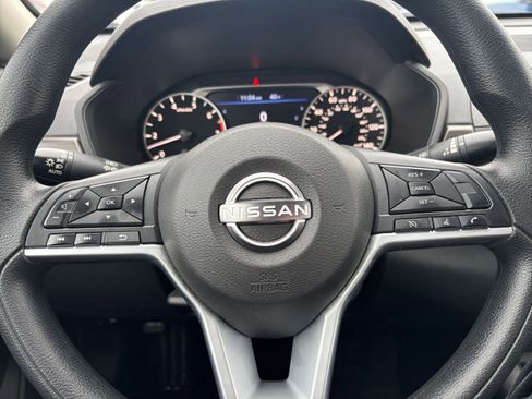 Used 2025 Nissan Altima 2.5 SV image 28