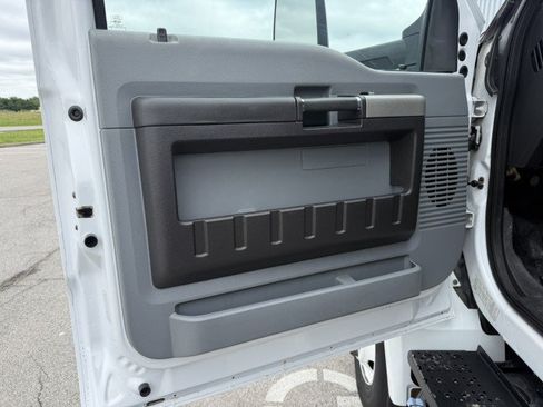 Used 2019 Ford F650 2WD Regular Cab Super Duty image 19