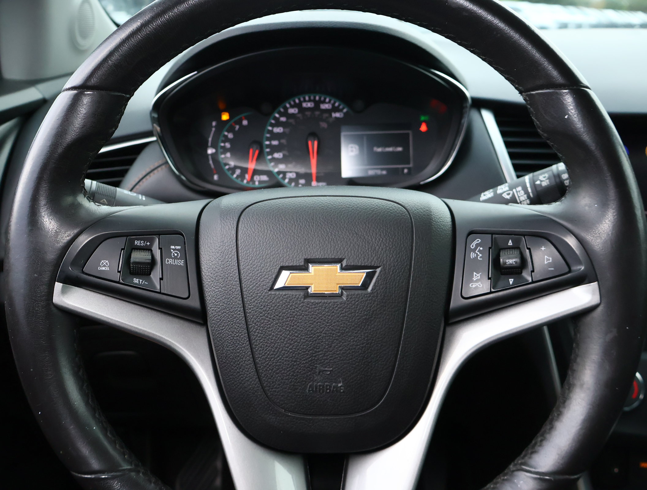 Used 2020 Chevrolet Trax LT w/ LT Convenience Package FWD image 12