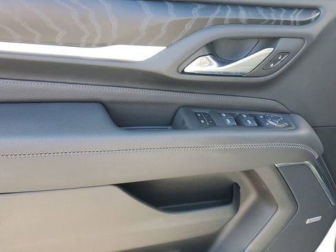 Used 2024 GMC Yukon Denali w/ Advanced Technology Package image 27