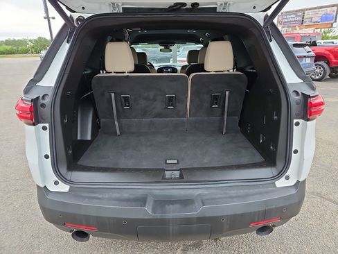 Used 2022 Chevrolet Traverse LT AWD/4WD image 15