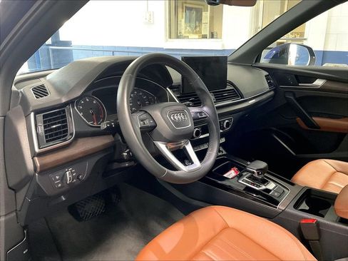 Used 2023 Audi Q5 2.0T Premium w/ Convenience Package AWD/4WD image 8