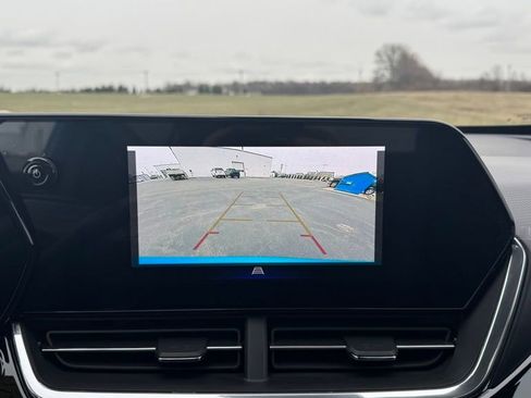New 2025 Chevrolet Trax RS w/ Sunroof Package FWD image 27