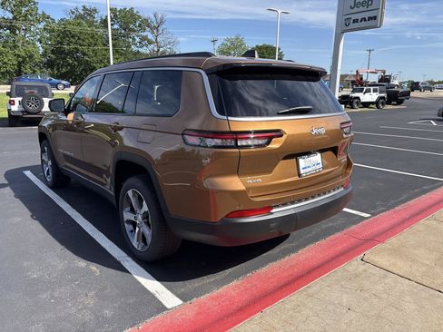 New 2026 Jeep Grand Cherokee L Limited AWD/4WD image 9