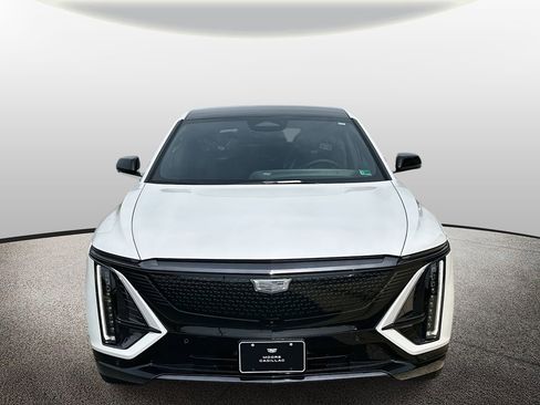 New 2025 Cadillac Lyriq Sport image 6