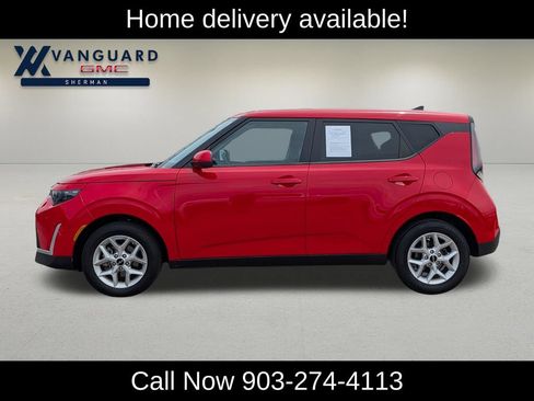Used 2025 Kia Soul LX w/ LX Technology Package FWD image 4