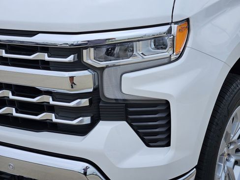 New 2026 Chevrolet Silverado 1500 LTZ w/ LTZ Convenience Package II AWD/4WD image 11
