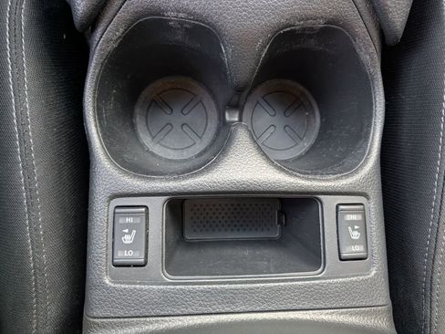 Used 2018 Nissan Rogue SV image 18