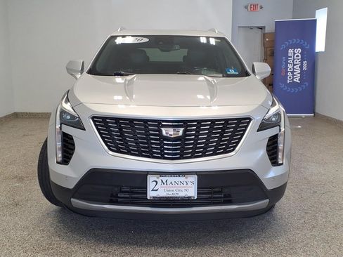 Used 2020 Cadillac XT4 Premium Luxury w/ Cold Weather Package AWD/4WD image 2