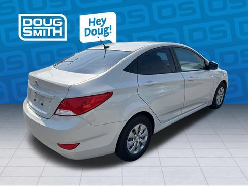 Used 2016 Hyundai Accent SE FWD image 4