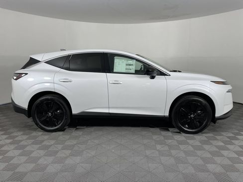 New 2025 Nissan Murano SV FWD image 2