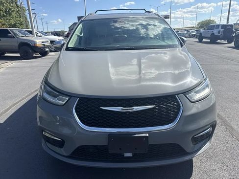 Used 2021 Chrysler Pacifica Limited w/ Premium & Safety Sphere Group AWD/4WD image 6